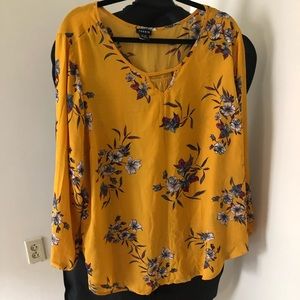🍁 Marigold Yellow Torrid Blouse